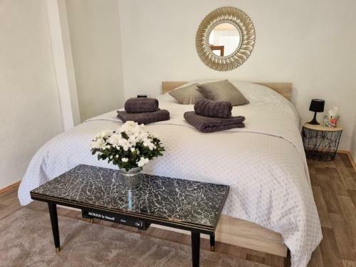 Tusson, Charente - Bed & Breakfast - Large King Room