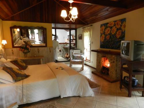 Hostal Pousada Recanto Do Pinheir�o