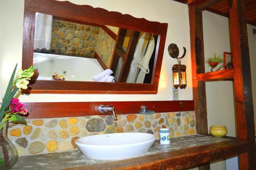 Hostal Pousada Recanto Do Pinheir�o
