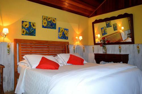 Hostal Pousada Recanto Do Pinheir�o