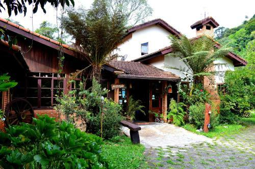 Hostal Pousada Recanto Do Pinheir�o