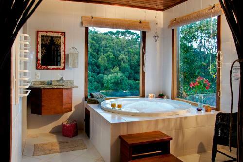 Hostal Pousada N� Da Madeira