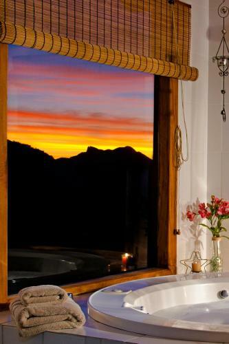 Hostal Pousada N� Da Madeira