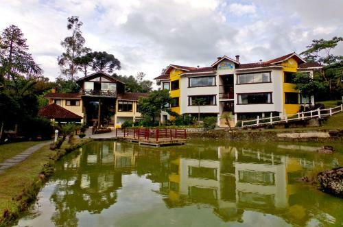 Hostal Pousada Chal�s Do Lago