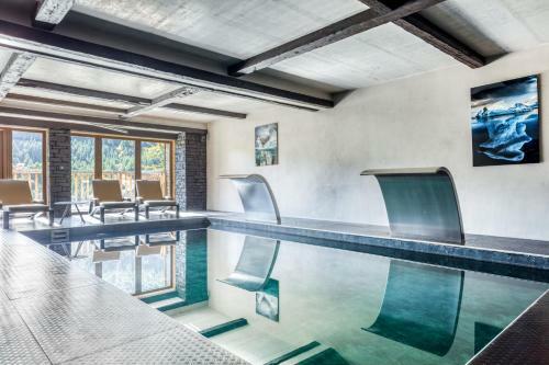 Chalet Carte Blanche Banksy