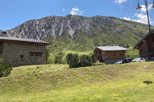 Apartment With Terrace On The Golf Of Tignes