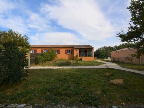 Maison Vagnas, 4 Pi�ces, 6 Personnes - Fr-1-382-174