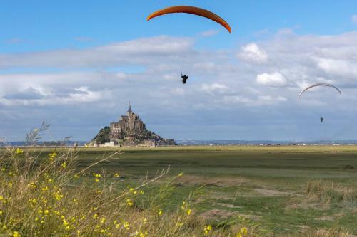Hostal Entre Mont St Michel Et Merveille