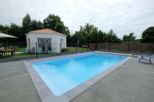Au Logis Des M�riers