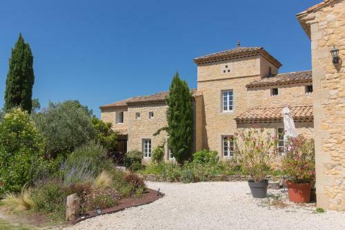 Bed & Breakfast Le Mas Des Alexandrins