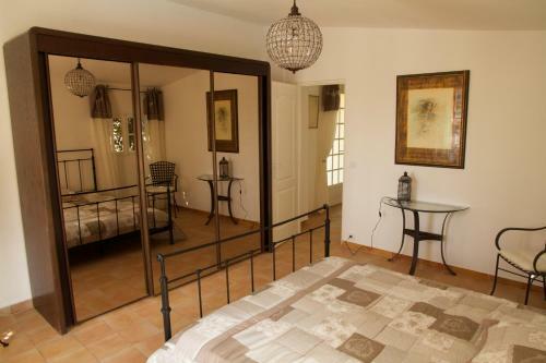 Hostal Villa Rustica La Tulisse
