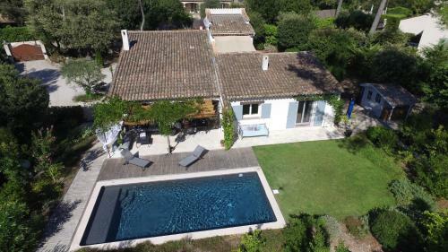 Hostal Villa Les Lucioles