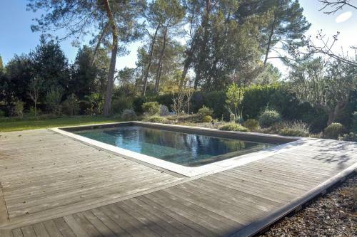 Hostal Villa Les Lucioles