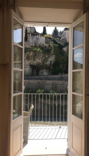 Apartment Pont Romain