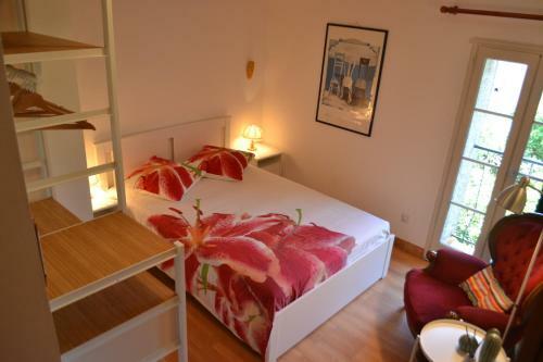 Holiday House In Valros
