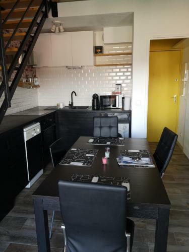 Apartamento Studio With Large Balcony And Nice View By Weekome