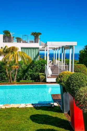Super-cannes Magnificent 6-bedroom Villa