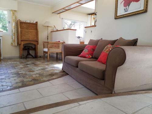 Haus Mit Garten �ber Der Bucht Von Cannes