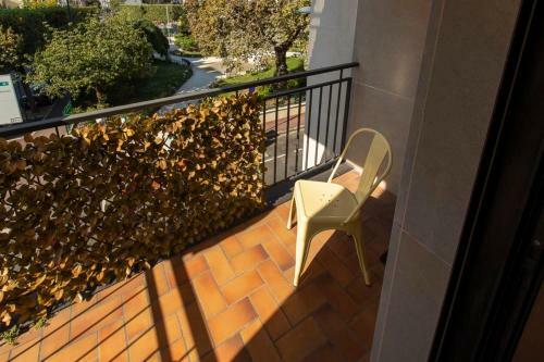 Charming Apartment With Balcony In Vanves