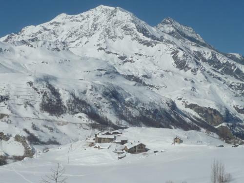 Hostal Chalet Colinn