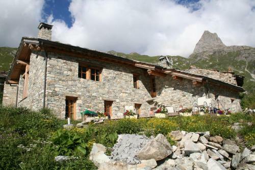 Hostal Chalet Colinn