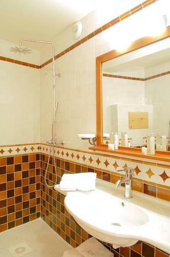 Hostal Chalet Colinn