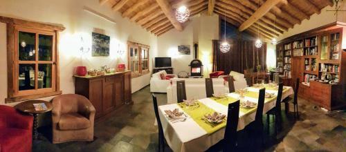 Hostal Chalet Colinn