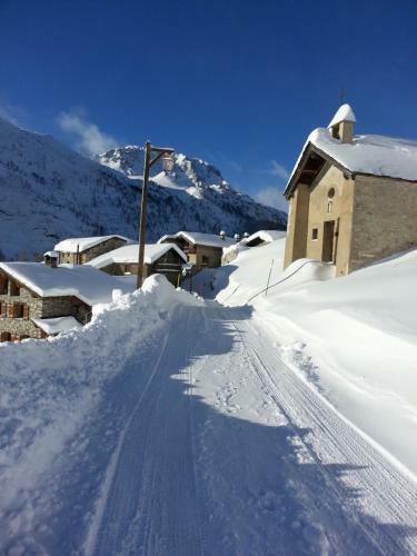 Hostal Chalet Colinn