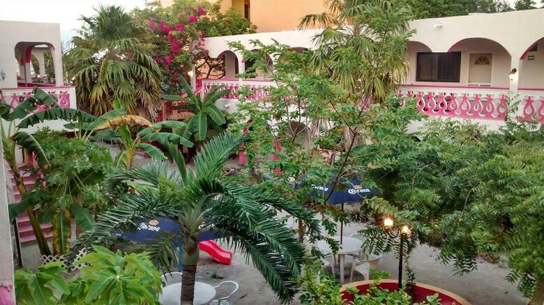 Hotel Los Arcos