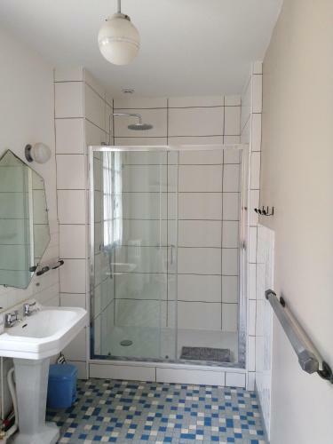Hostal Le Relais Des Roses- Chambres D'h�tes