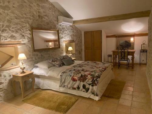 Bed & Breakfast Le Mas Des Roses 1884