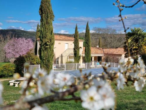 Bed & Breakfast Les Chenes Rouges