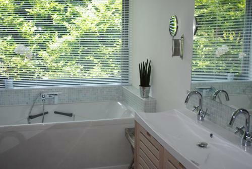 Hostal Le Cottage