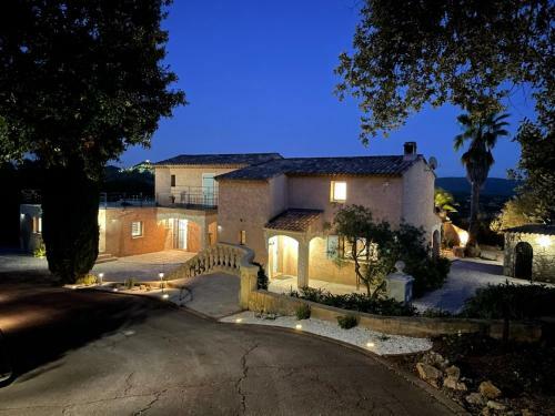 Villa Familiale Le Mas De Cigales