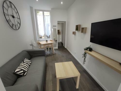 Apartamento Sources Des C�lestins - Gare - P�le Universitaire