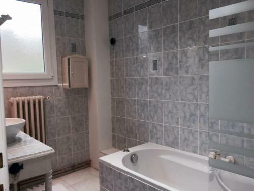 G�te Vigny, 6 Pi�ces, 10 Personnes - Fr-1-649-11
