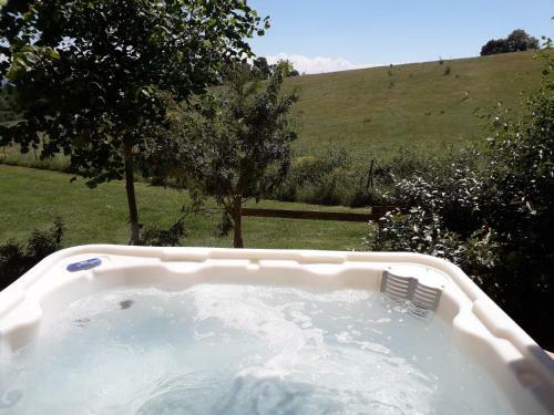 Bed & Breakfast Cabanes Tr�sors de Campagne,spas Privatifs