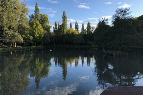 Le Domaine Du Lac