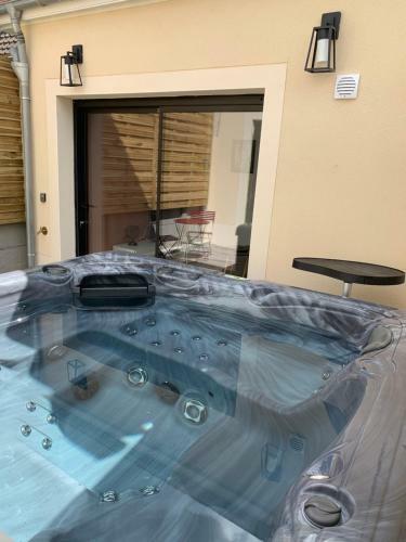 Sylina Spa Avec Jacuzzi Priv�