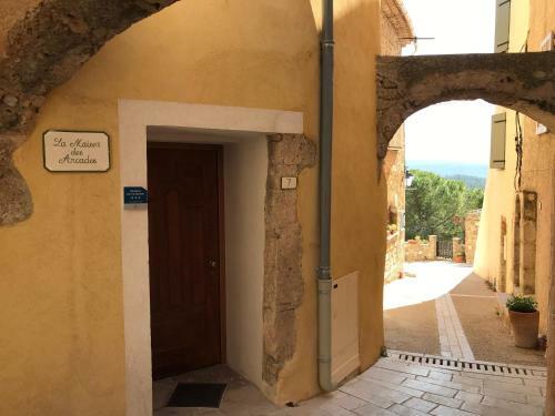 Les Arcades