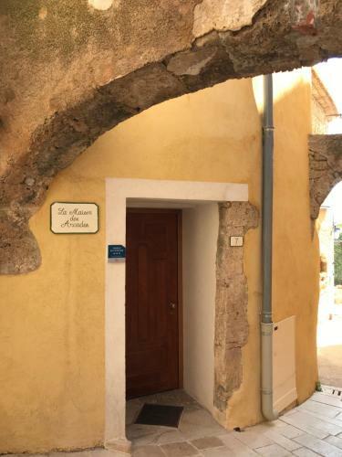 Les Arcades