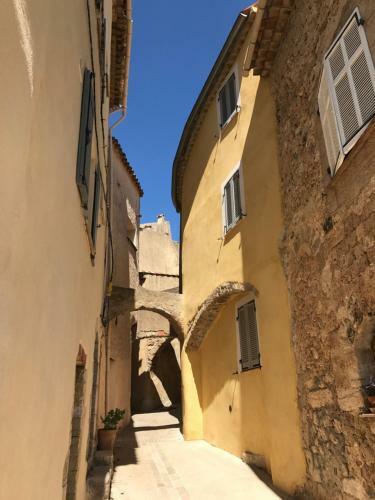 Les Arcades