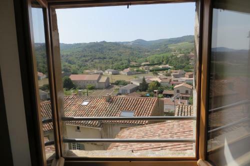 Au Ch�teau De Villelongue B&B