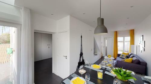 Paris House