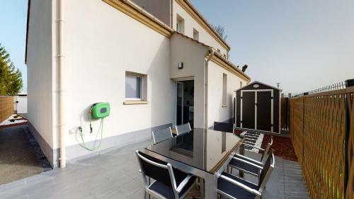 Paris House