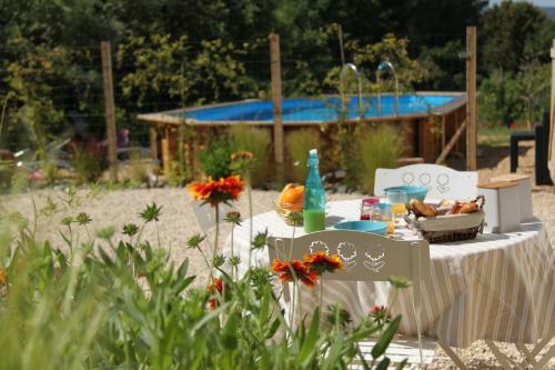 Hostal Maison D'h�tes Les Jardinettes En Luberon