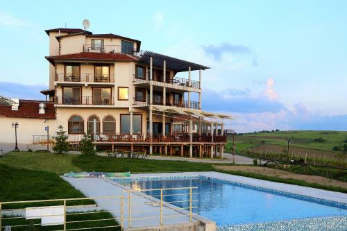 Seven Generations Winery Hotel
