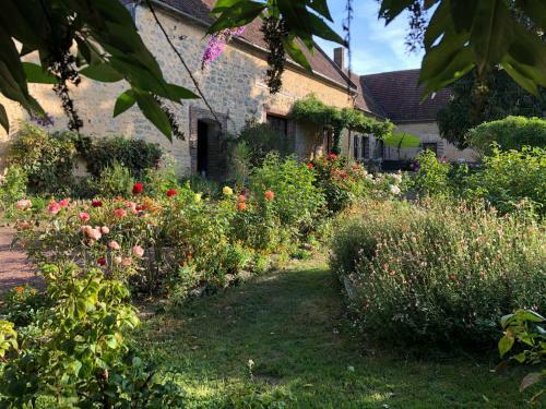 Bed & Breakfast La Fresnaie : Chambres ,table D'h�tes & Spa