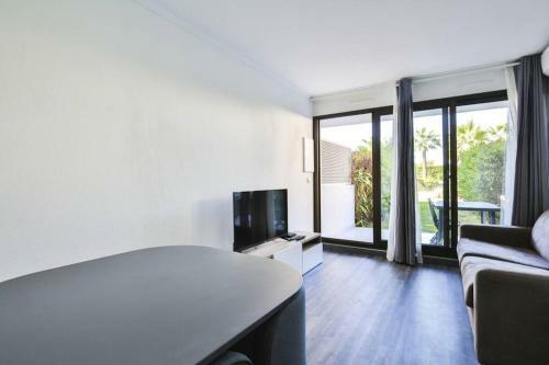 Apartamento Superbe 2 Pi�ce Tout Confort , Piscine /ac/parking