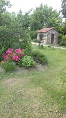 Bed & Breakfast Chambres D'h�te De Laudun